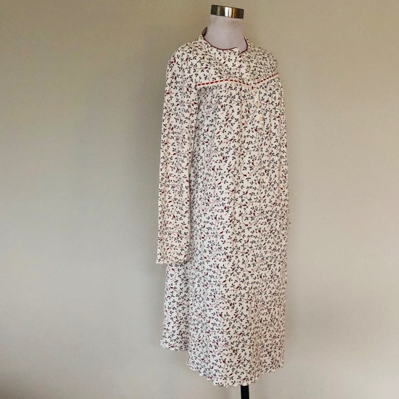 Medium Pullover Nightgown CELESTIAL DREAMS Gray Leaves Red Birds Long Sleeves - Picture 6 of 7